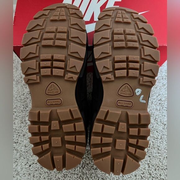 Nike Air Max Goadome Boots, Deep Burgundy/Gum - Picture 8 of 9